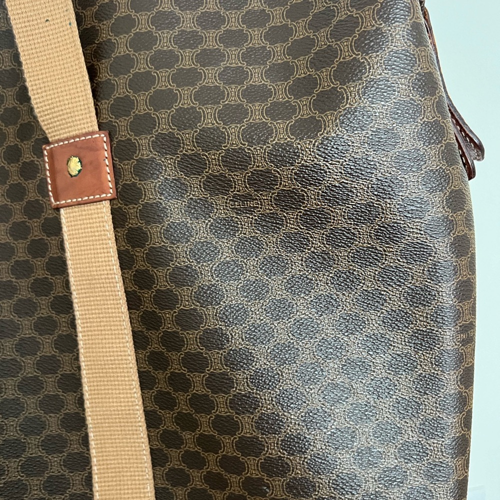 Beautiful Authentic Celine tote - Picture 5 of 13